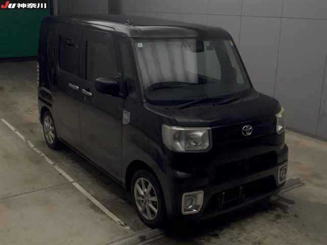 TOYOTA PIXIS MEGA 2018