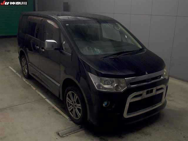 MITSUBISHI DELICA D5 2008