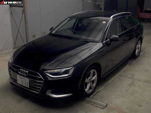AUDI A4 2021