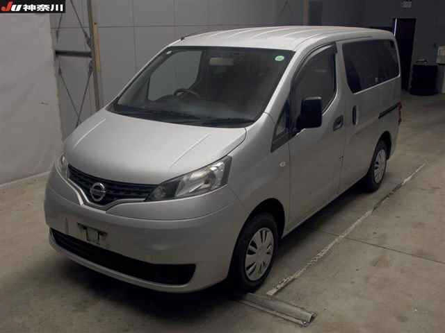 NISSAN NV200 2018
