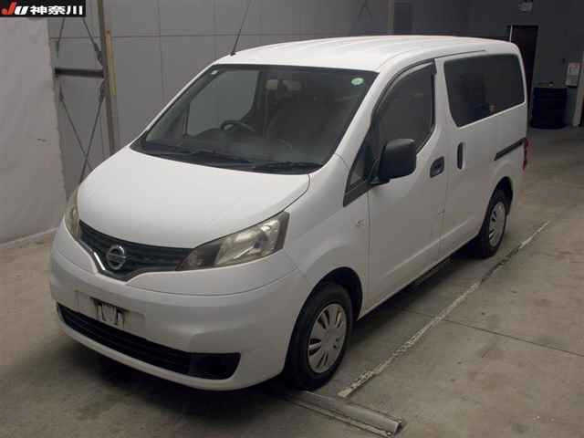 NISSAN NV200 2018