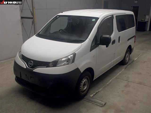 NISSAN NV200 2021