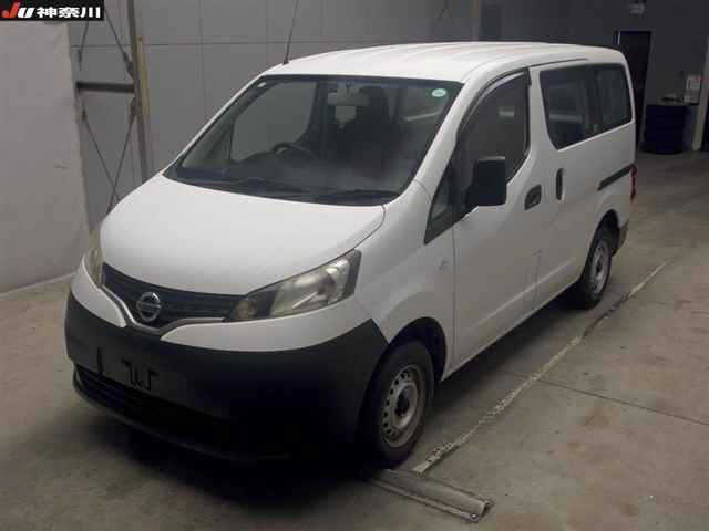 NISSAN NV200 2019