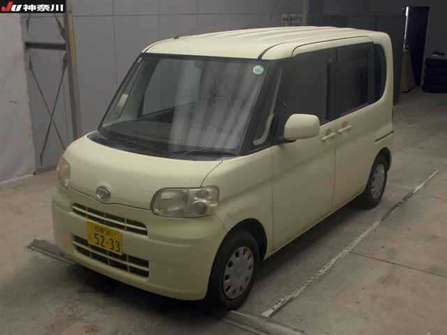 DAIHATSU TANTO 2009