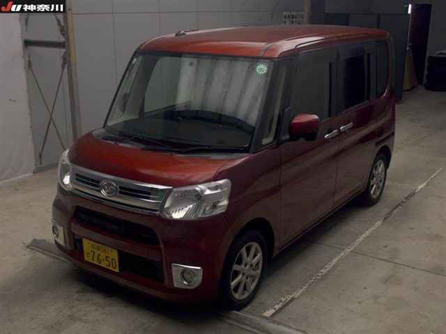 DAIHATSU TANTO 2015