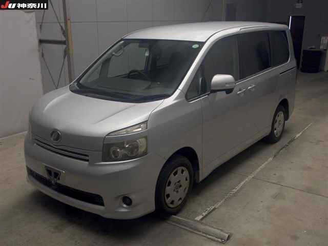 TOYOTA VOXY 2008