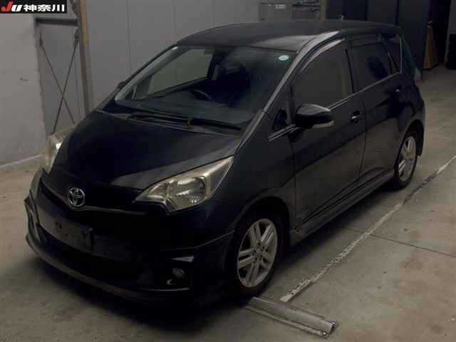 TOYOTA RACTIS 2012