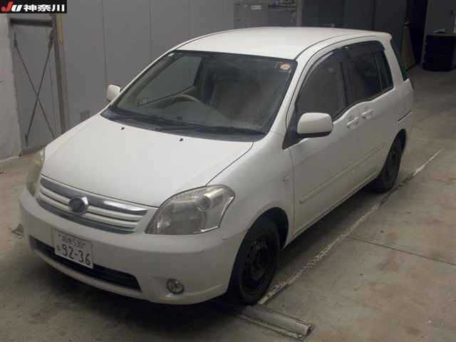 TOYOTA RAUM 2009