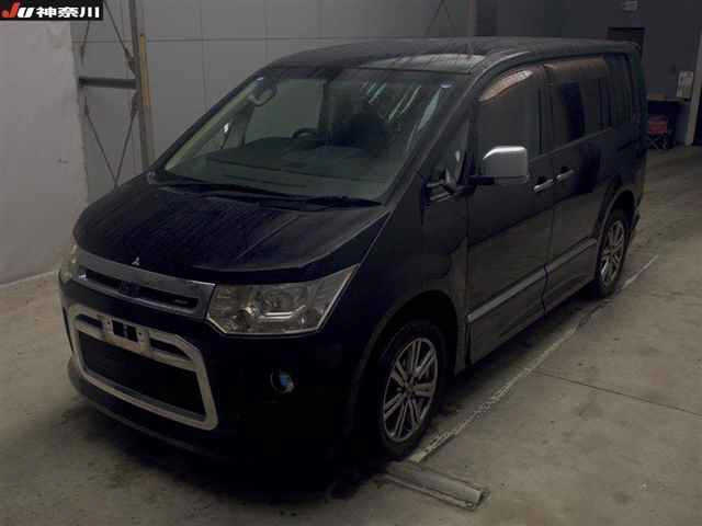 MITSUBISHI DELICA D5 2008