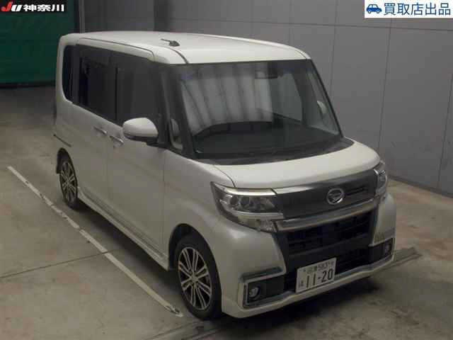 DAIHATSU TANTO 2018