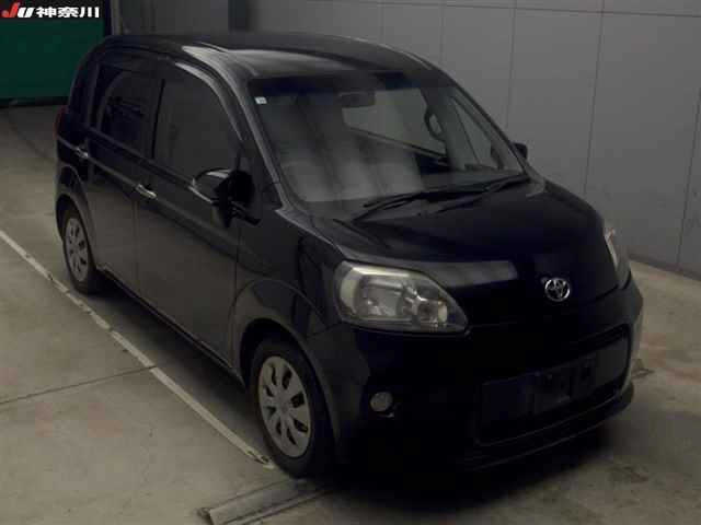 TOYOTA PORTE 2012