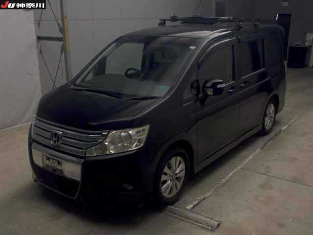 HONDA STEP WAGON 2011