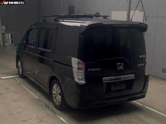 HONDA STEP WAGON 2011