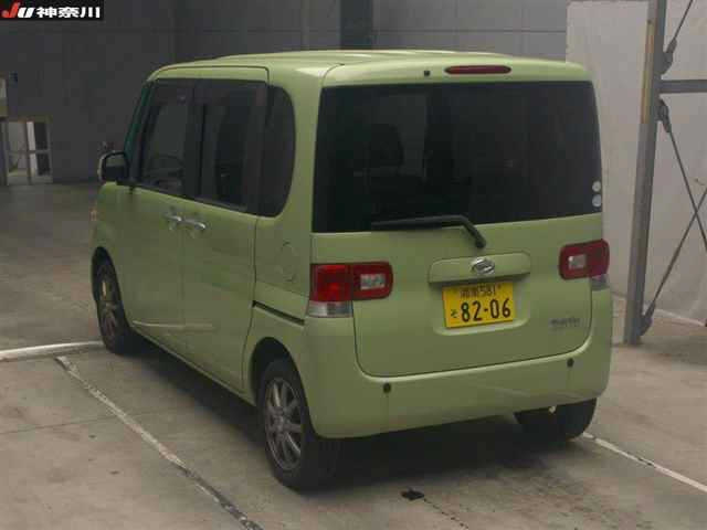 DAIHATSU TANTO 2011