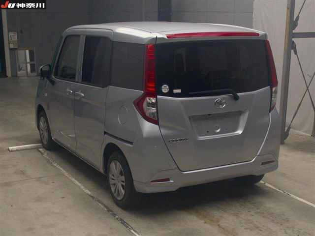TOYOTA ROOMY 2022