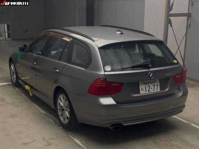 BMW 3 SERIES 2011