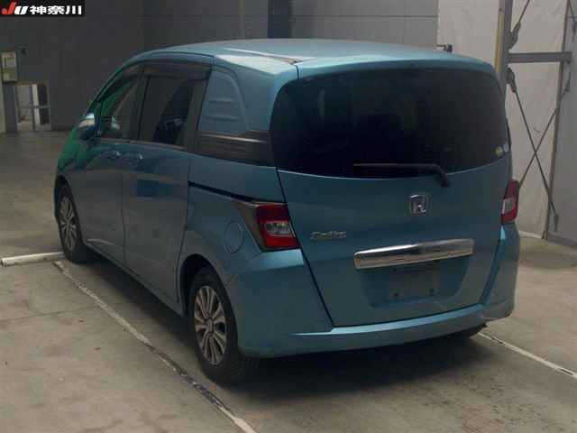 HONDA FREED 2012