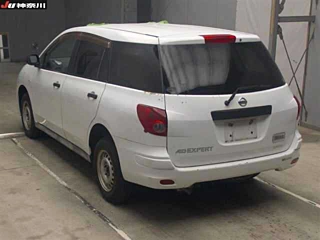 NISSAN AD 2010