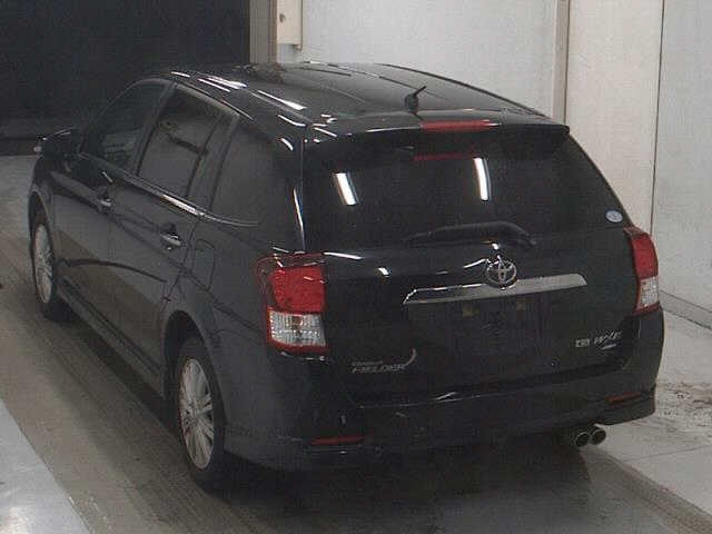 TOYOTA COROLLA FIELDER 2013