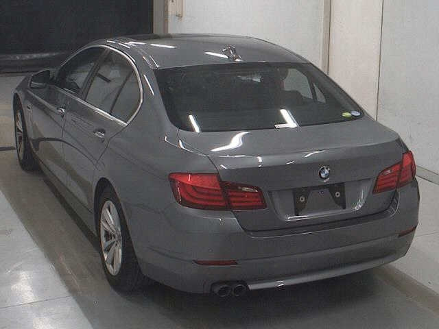 BMW 5 SERIES 2011