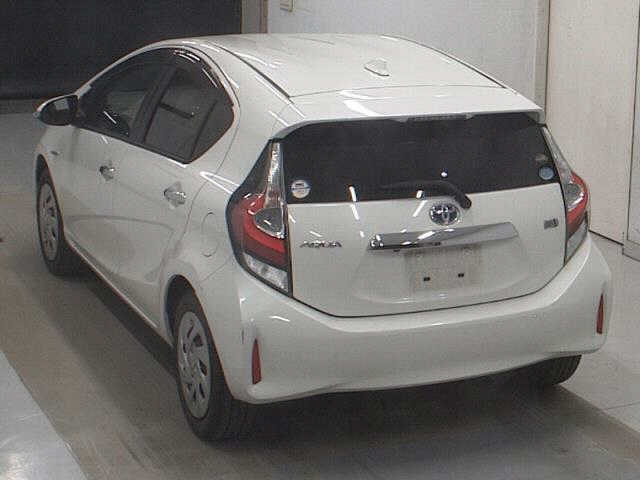 TOYOTA AQUA 2018