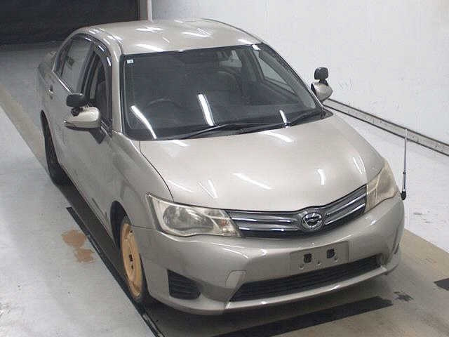 TOYOTA COROLLA AXIO 2013