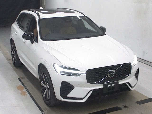 VOLVO XC60 2022