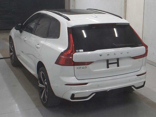 VOLVO XC60 2022