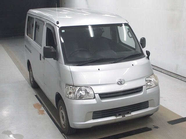TOYOTA LITE ACE VAN 2020