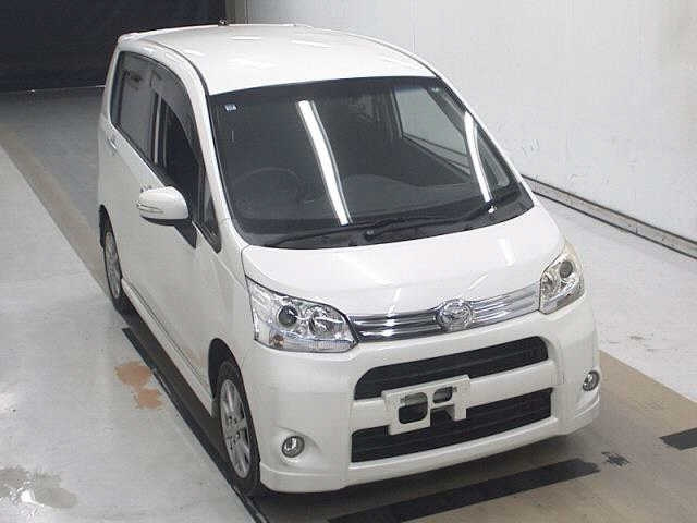 DAIHATSU MOVE 2011