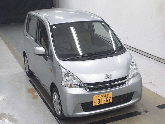 DAIHATSU MOVE 2011