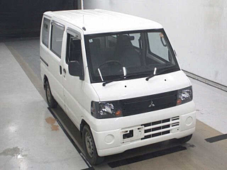 MITSUBISHI MINICAB VAN 2009