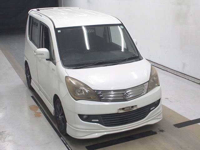 SUZUKI SOLIO 2013