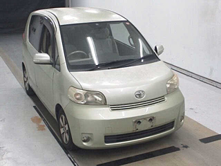 TOYOTA PORTE 2010