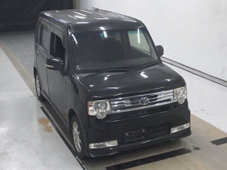 TOYOTA PIXIS SPACE 2014