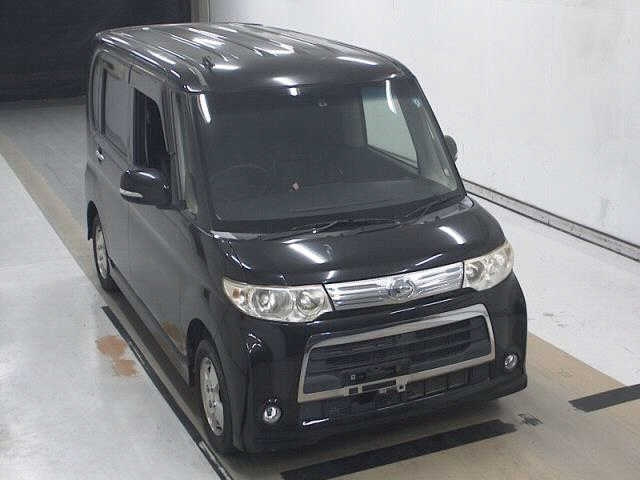 DAIHATSU TANTO 2013