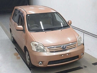 TOYOTA RAUM 2009