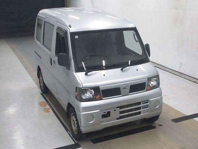 NISSAN CLIPPER VAN 2010