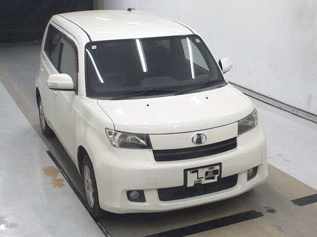 TOYOTA BB 2012