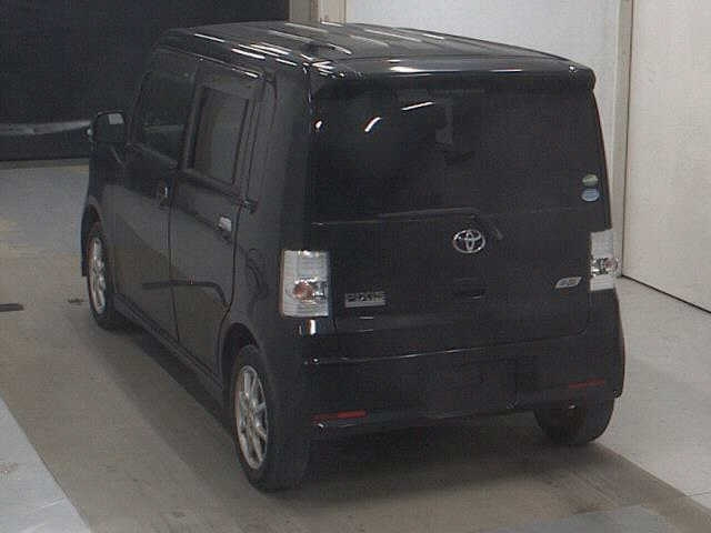 TOYOTA PIXIS SPACE 2014