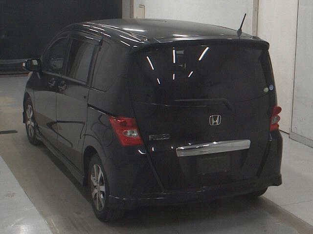 HONDA FREED 2010