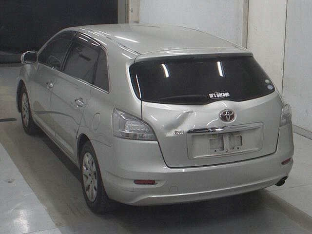TOYOTA MARK X ZIO 2010