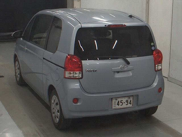 TOYOTA PORTE 2012