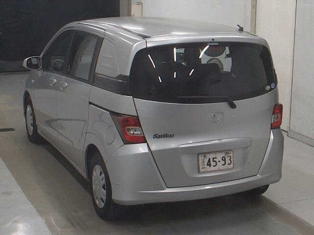 HONDA FREED 2010