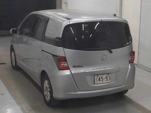 HONDA FREED 2010