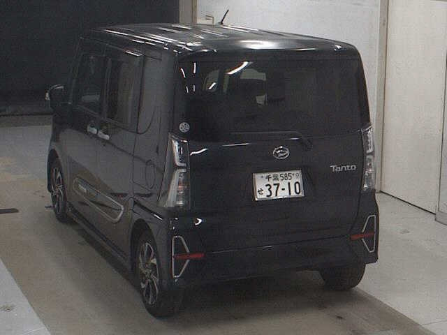 DAIHATSU TANTO 2021