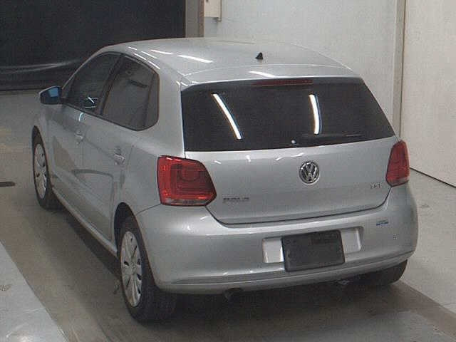 VOLKSWAGEN POLO 2010