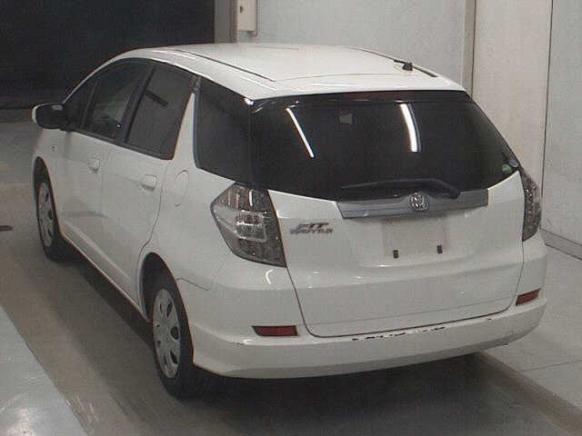 HONDA FIT SHUTTLE 2014