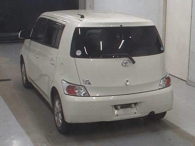 TOYOTA BB 2012