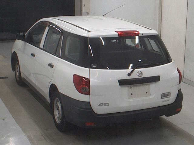 NISSAN AD 2009